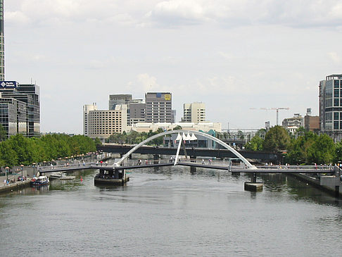 Yarra River mit Stadt - Viktoria (Melbourne)